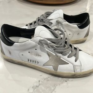 Golden Goose sneaker sz 39/9 EUC! Worn ONCE!